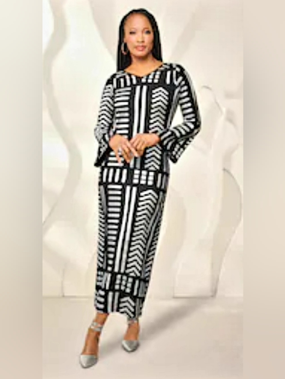 Ashro Black & Silver Geometric Print Long Sleeve Maxi Dress